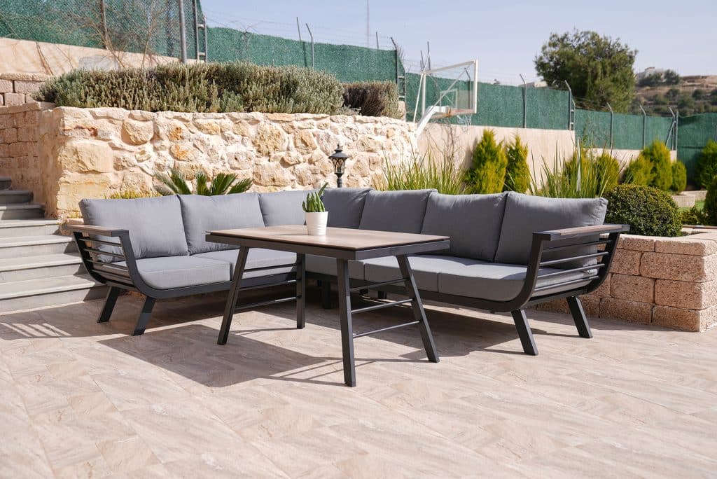 “How to Choose the Perfect Aluminum Coffee Table for Your Home”