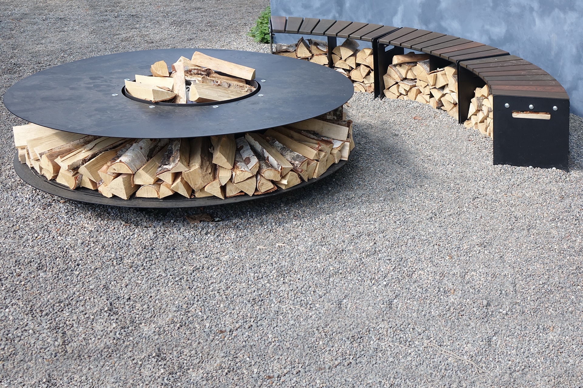 Top Benefits of Aluminum Fire Tables for Patios and Outdoor Living